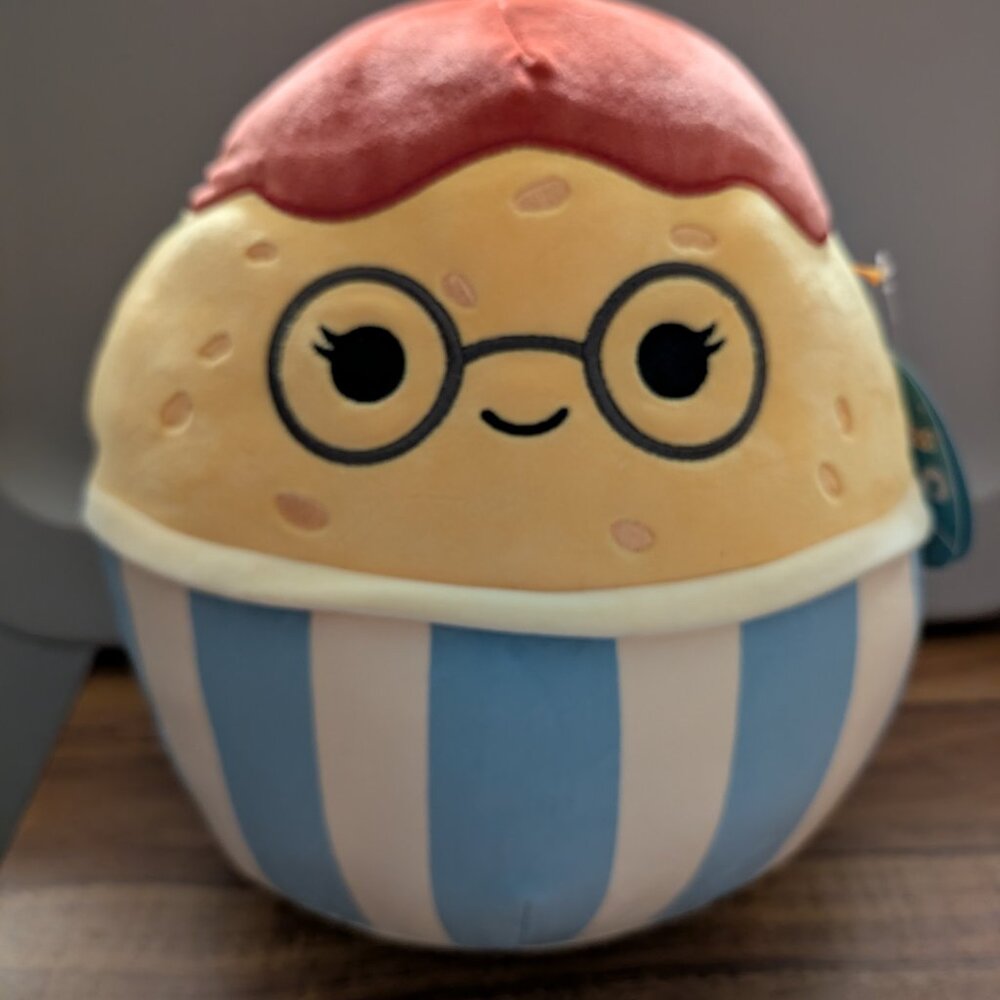 Squishmallow Yael 11 inch